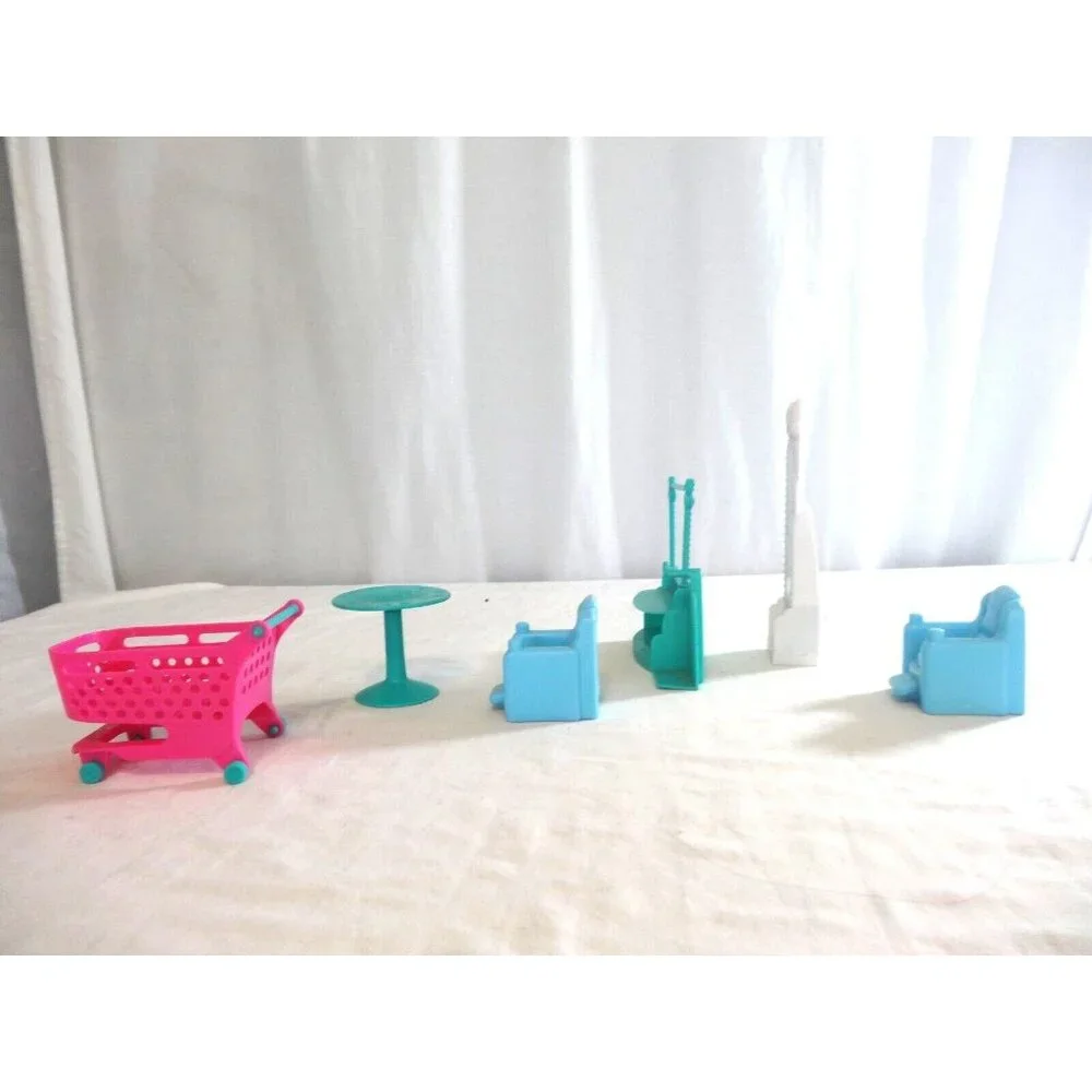 Shopkins Shopville Super Mall Shoppies Figures Acces Furniture and 4 Rare shopki